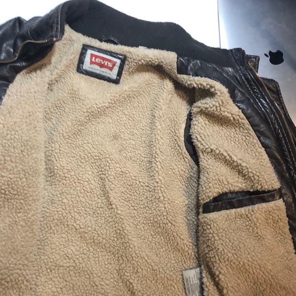 Leather jacket - Picture 2 of 4